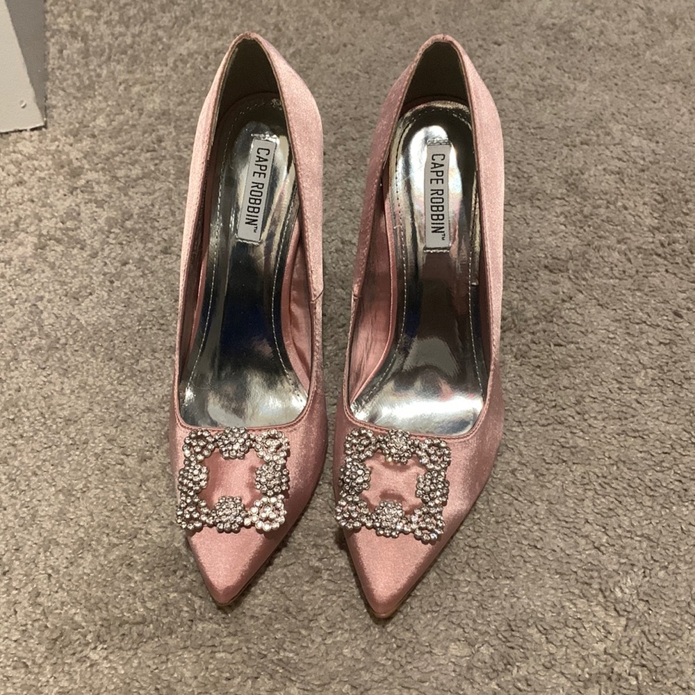Cape Robbin heels